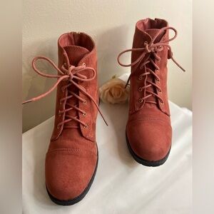 Bamboo~Dark Pink Suede Lace-Up Ankle Boots~Gold Hardware~Back Zipper~Size 8